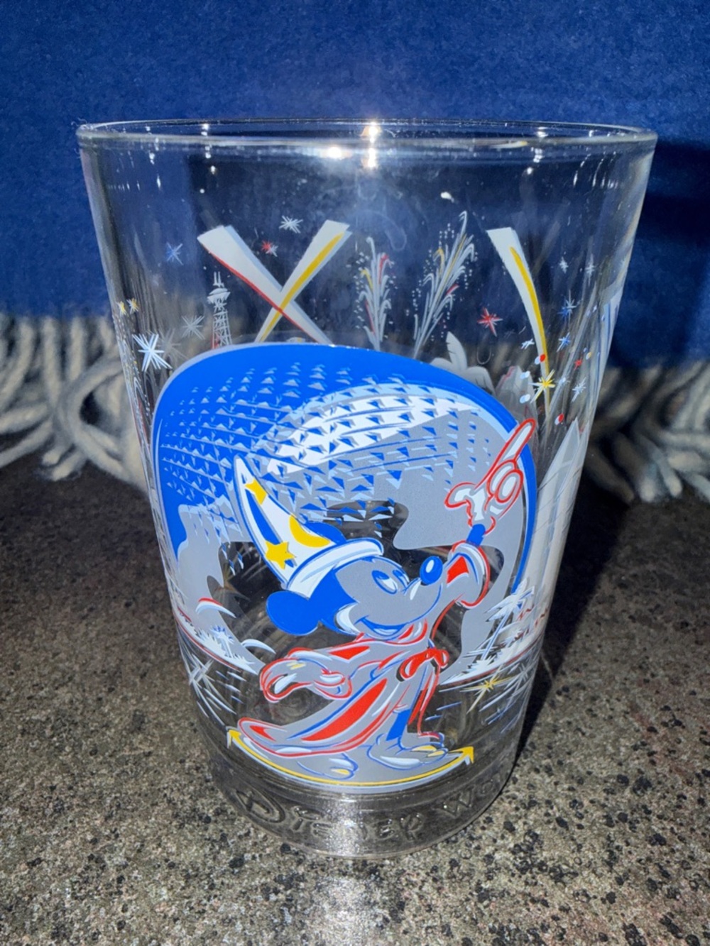 VTG 1996 Disney Remember the magic Walt Disney world 25th  Screenprint Glass EUC